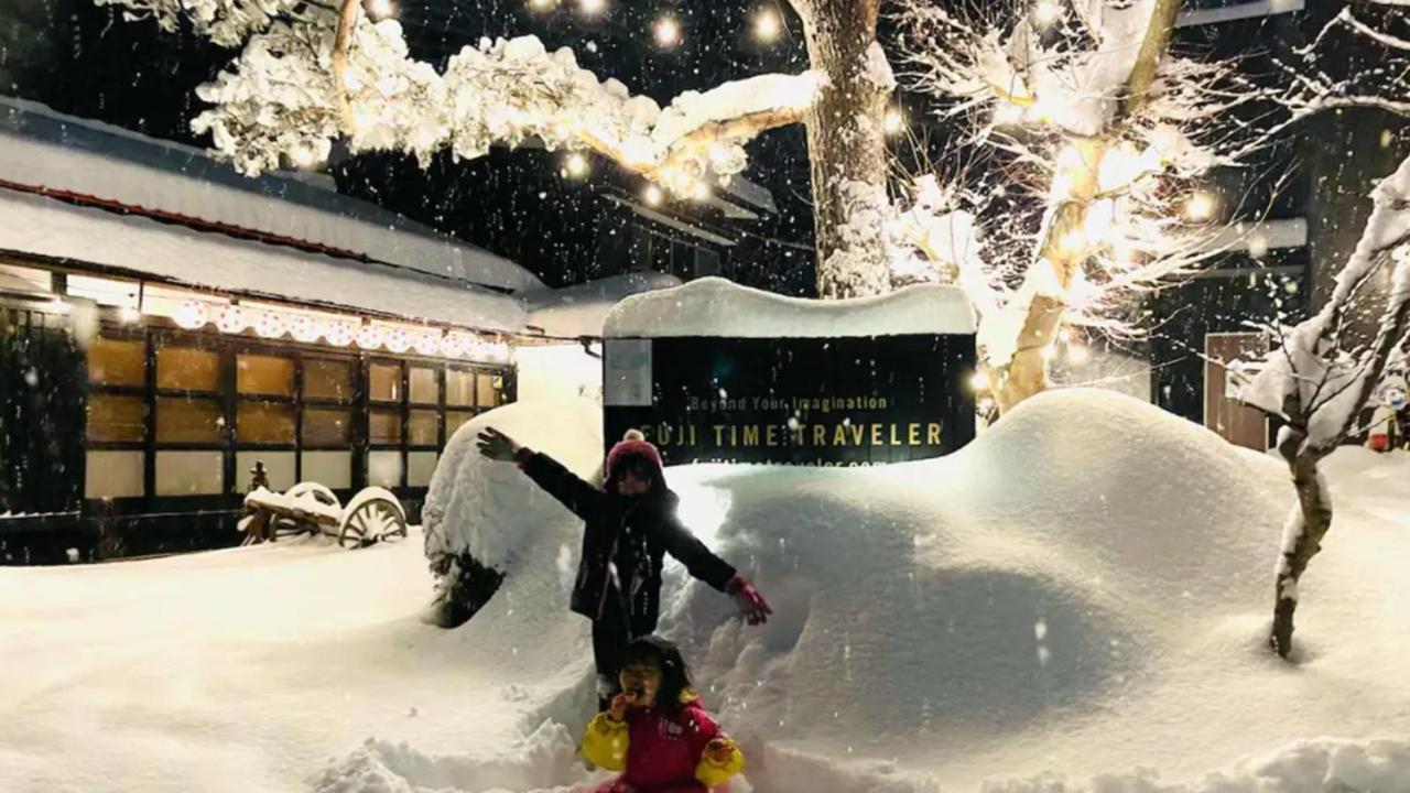 Fuji Time Traveler Villa Fujikawaguchiko Exteriör bild